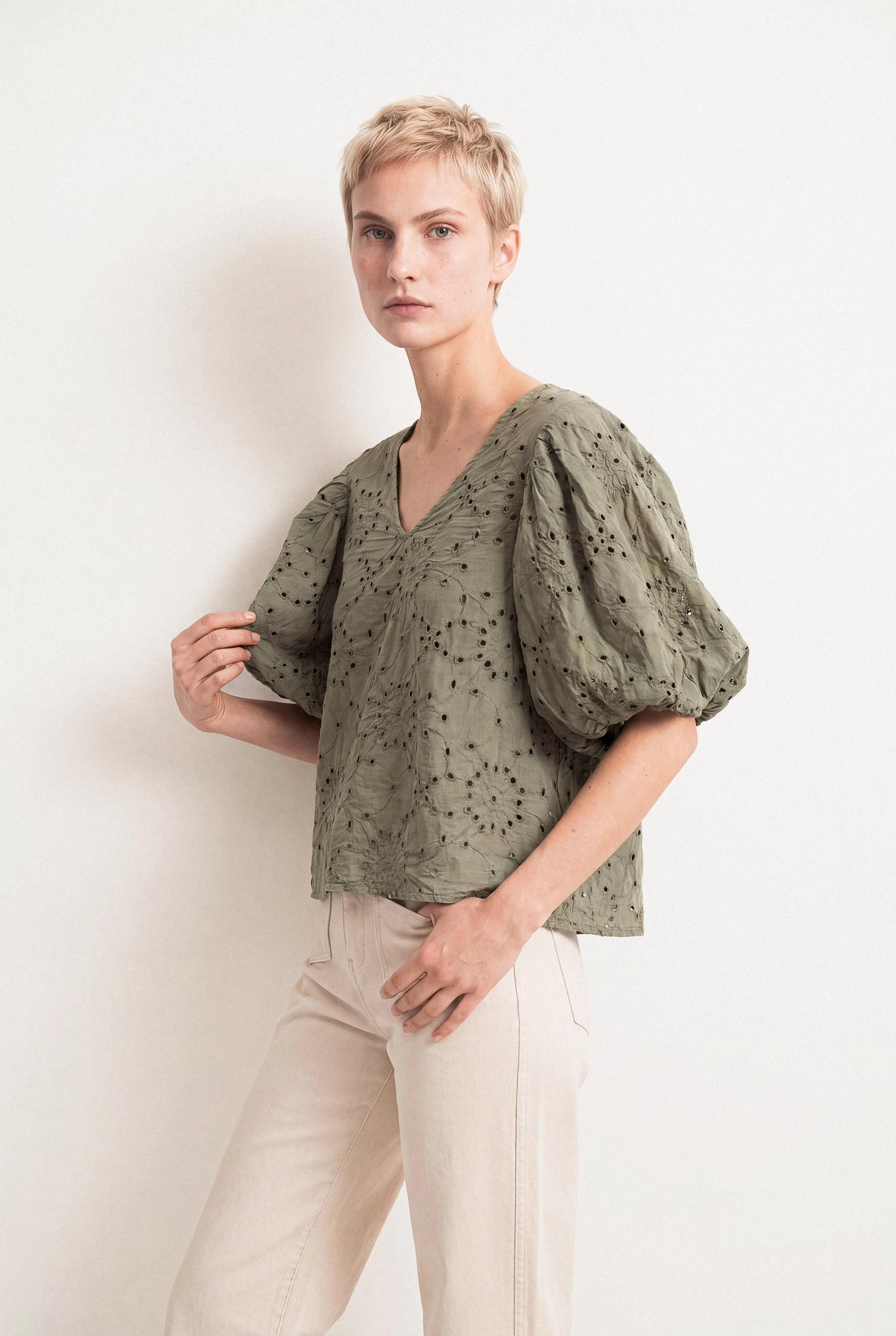 BLOUSE BRODERIE ANGLAISE SUZANNE
