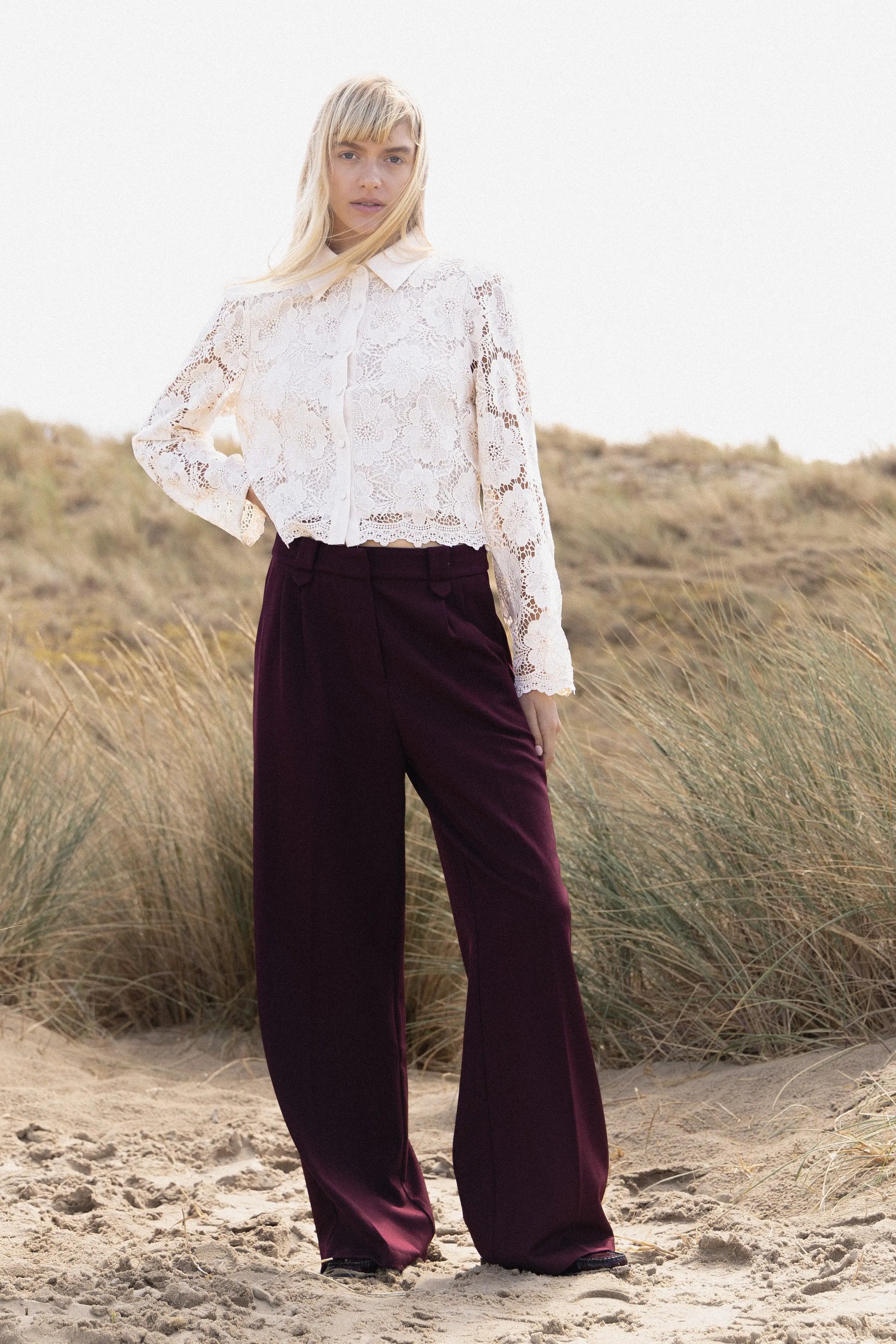 PANTALON LARGE ÉLÉGANT NORA Not specified