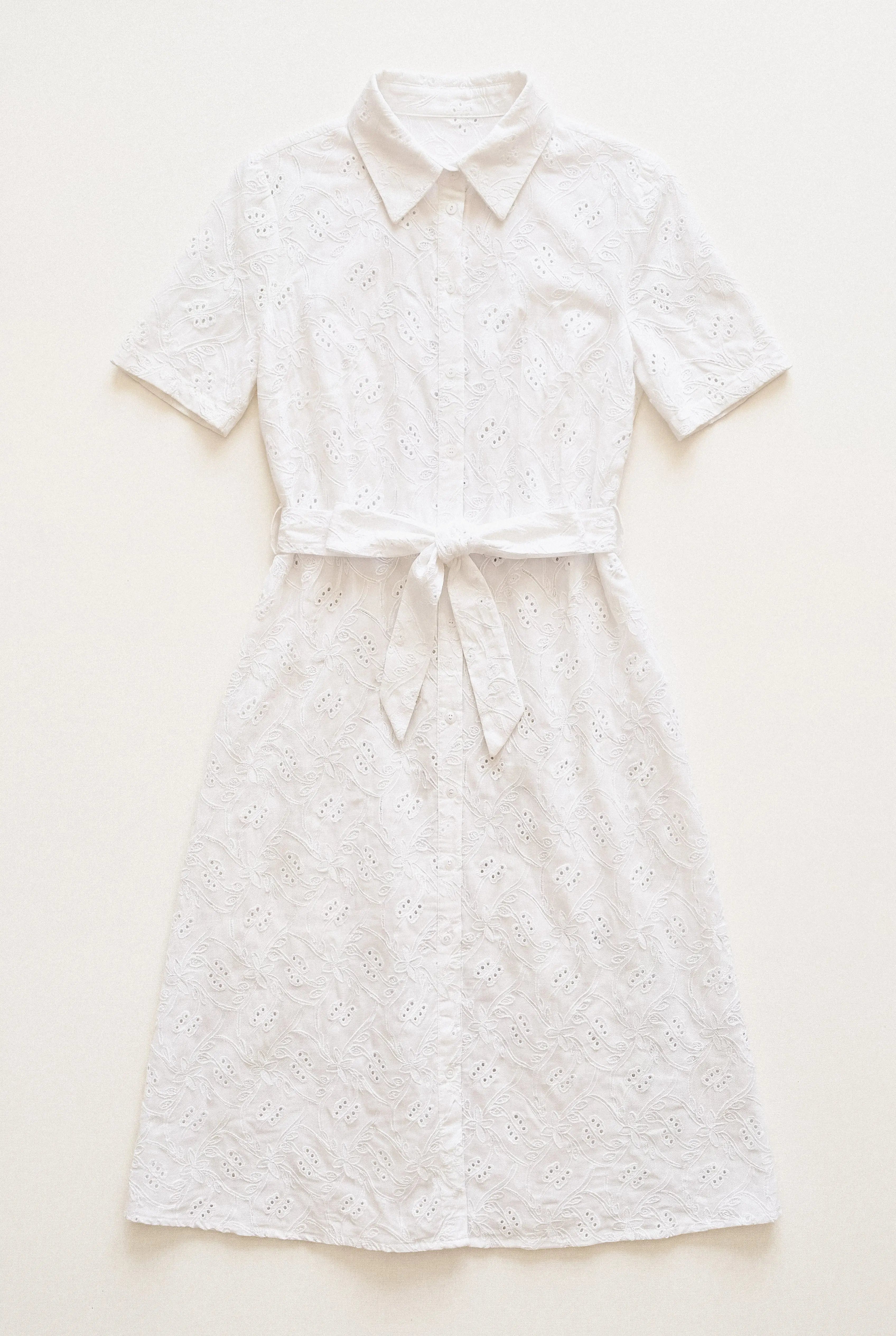 ROBE BRODÉE COLOMBE
