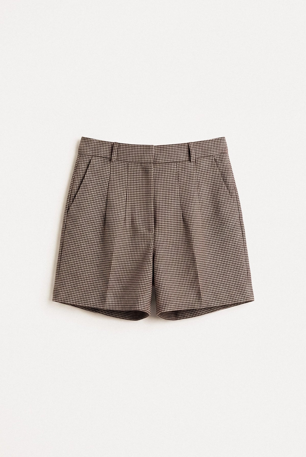 SHORT GISÈLE
