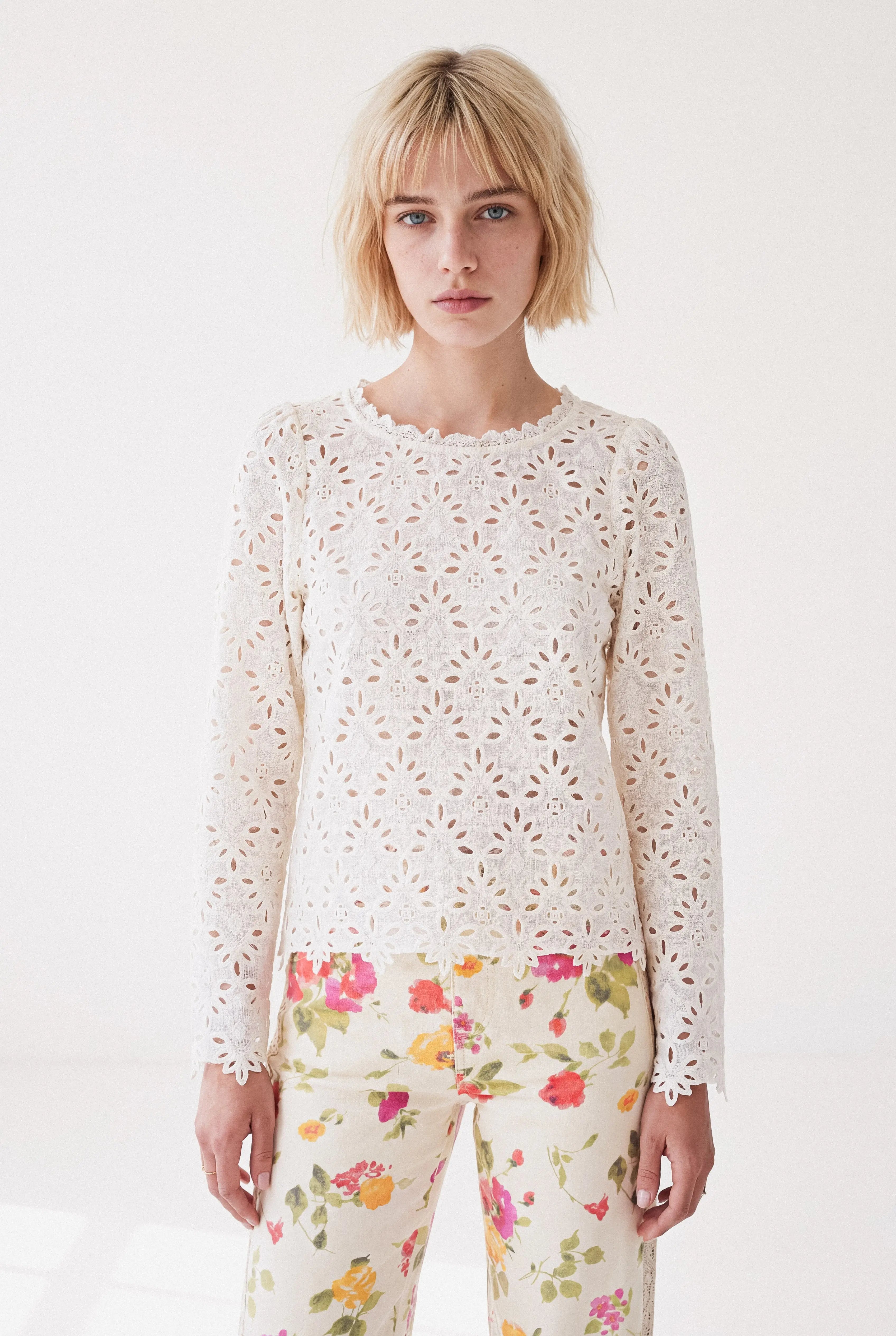 TOP DENTELLE ANGLAISE