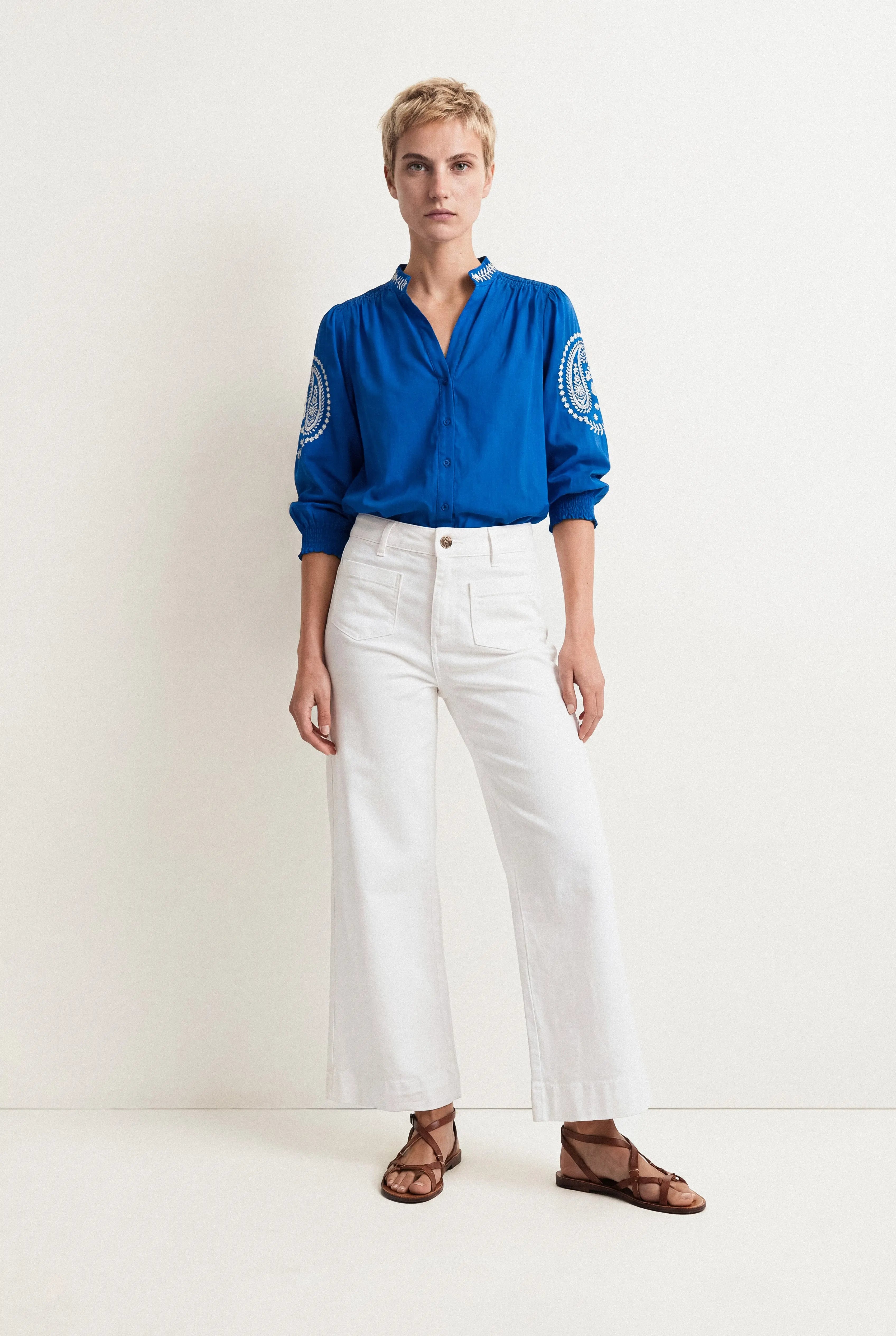 BLOUSE BRODÉE EN COTON ISALINE
