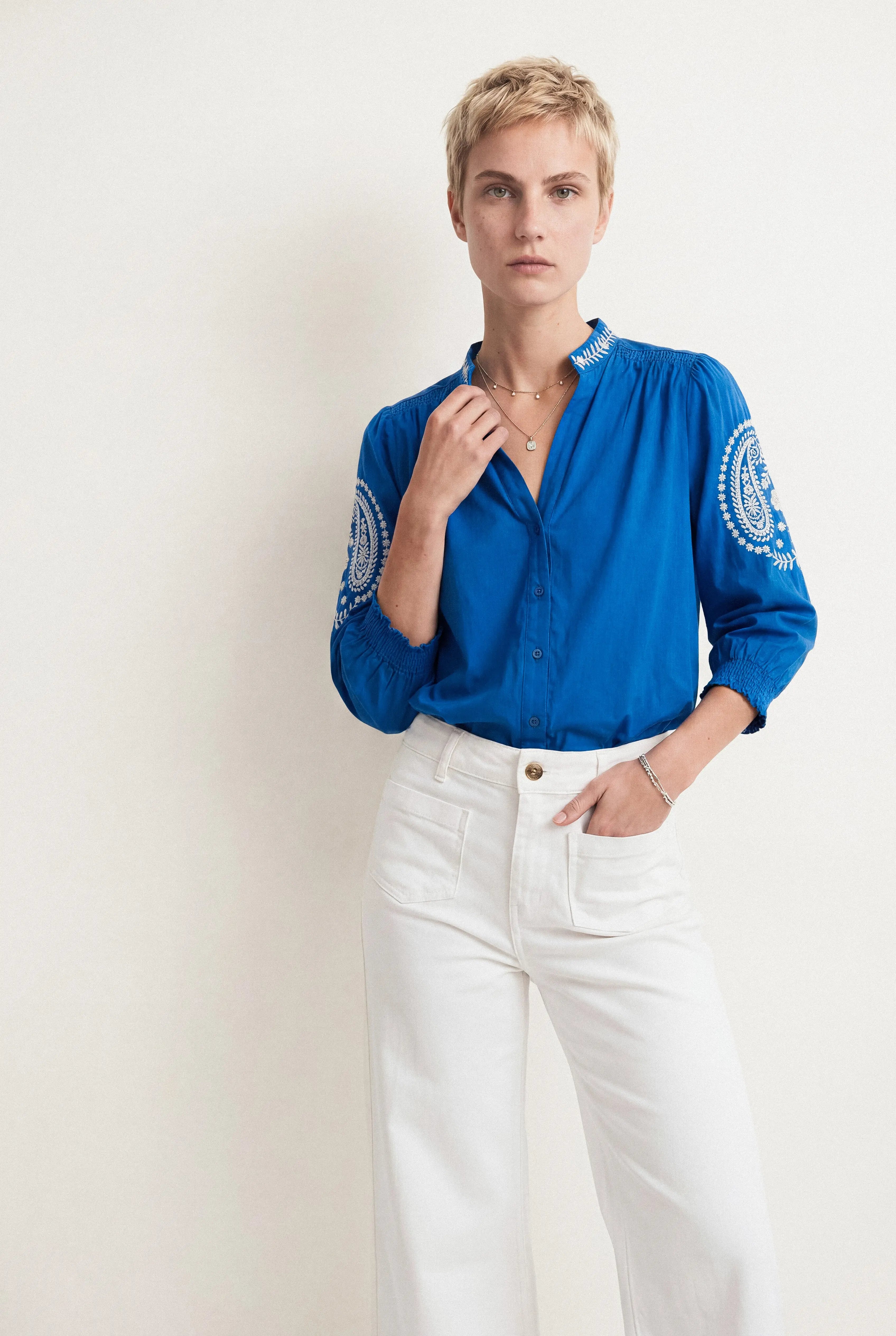 BLOUSE BRODÉE EN COTON ISALINE