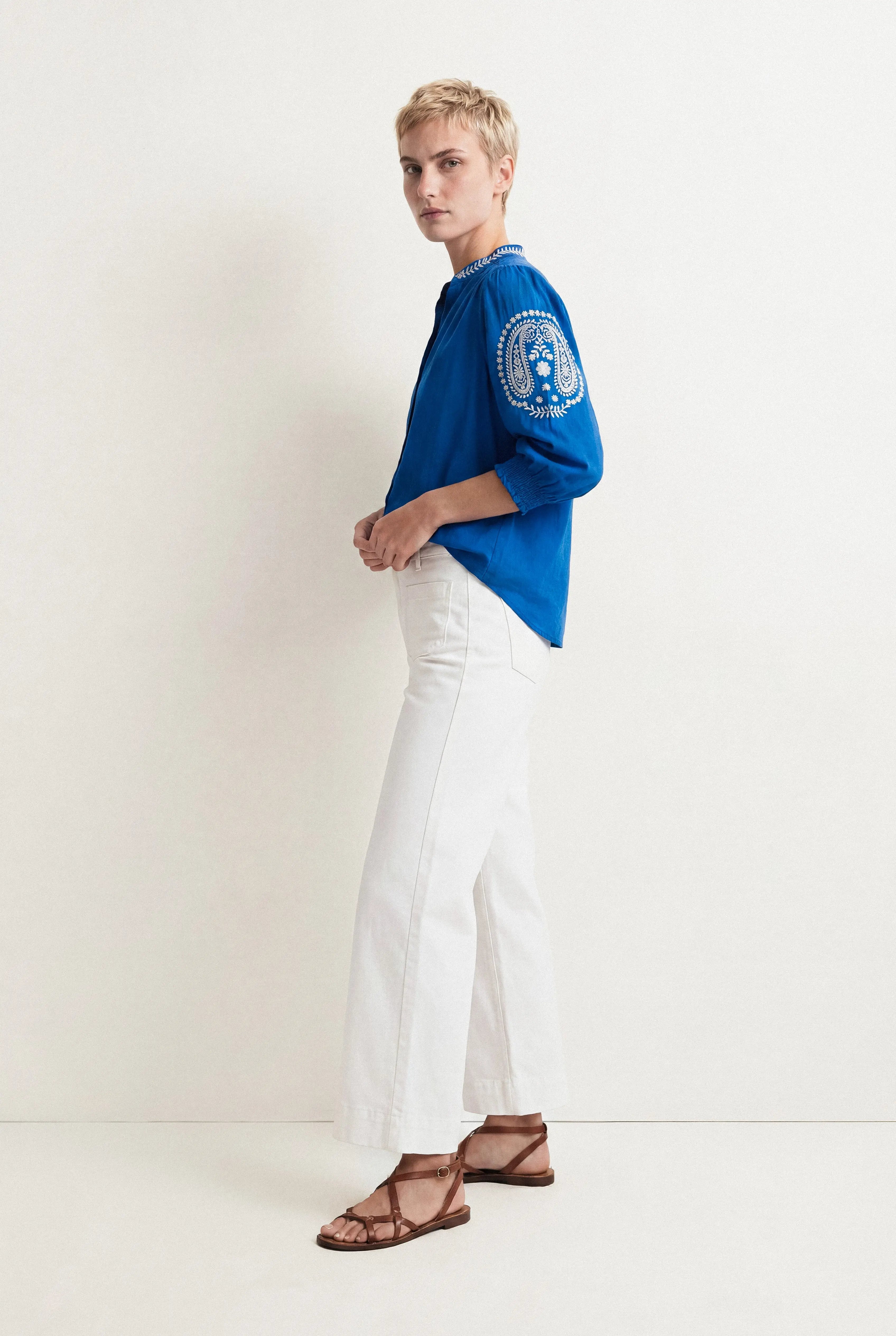 BLOUSE BRODÉE EN COTON ISALINE