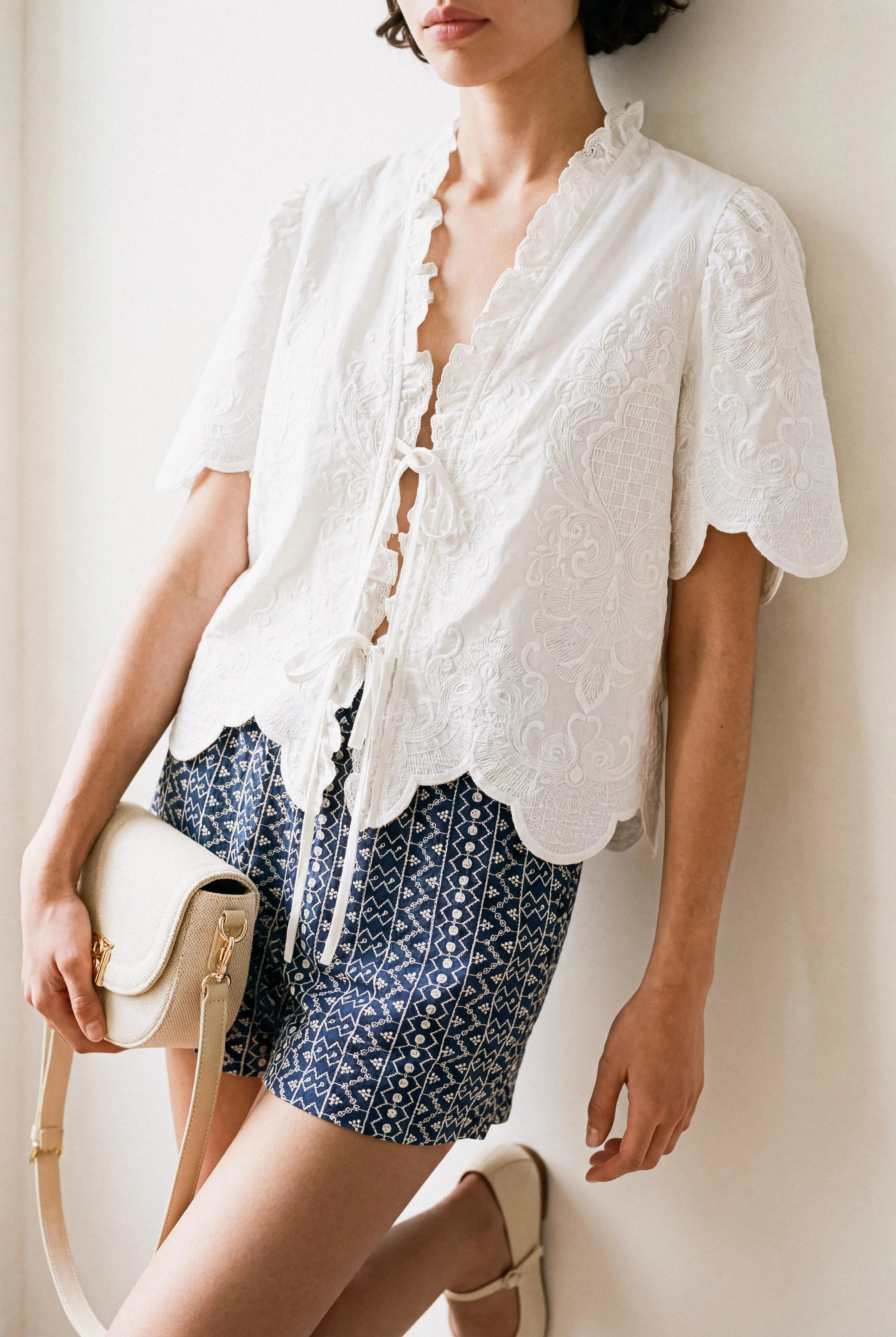 BLOUSE BRODERIE À LACETS LISON