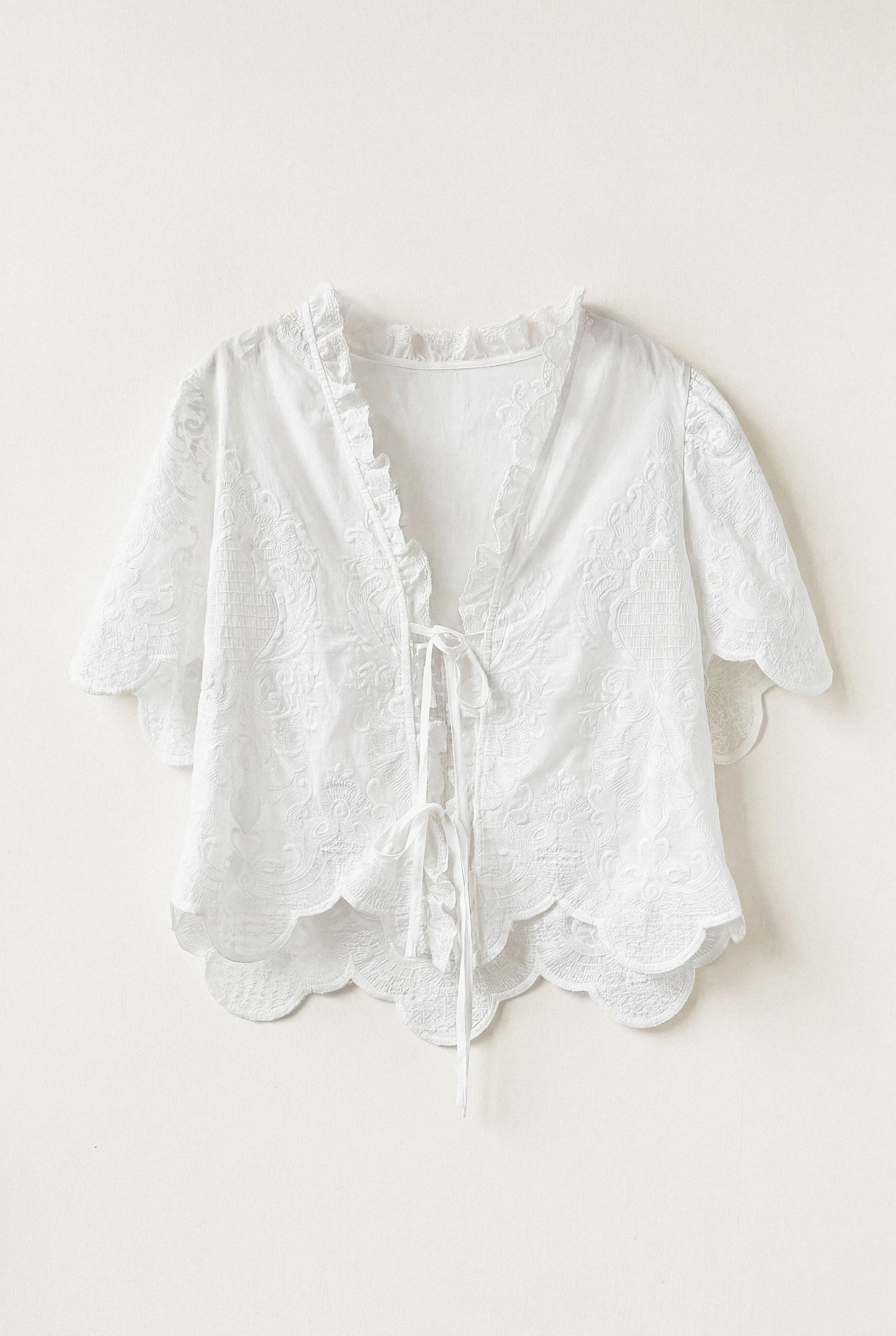BLOUSE BRODERIE À LACETS LISON