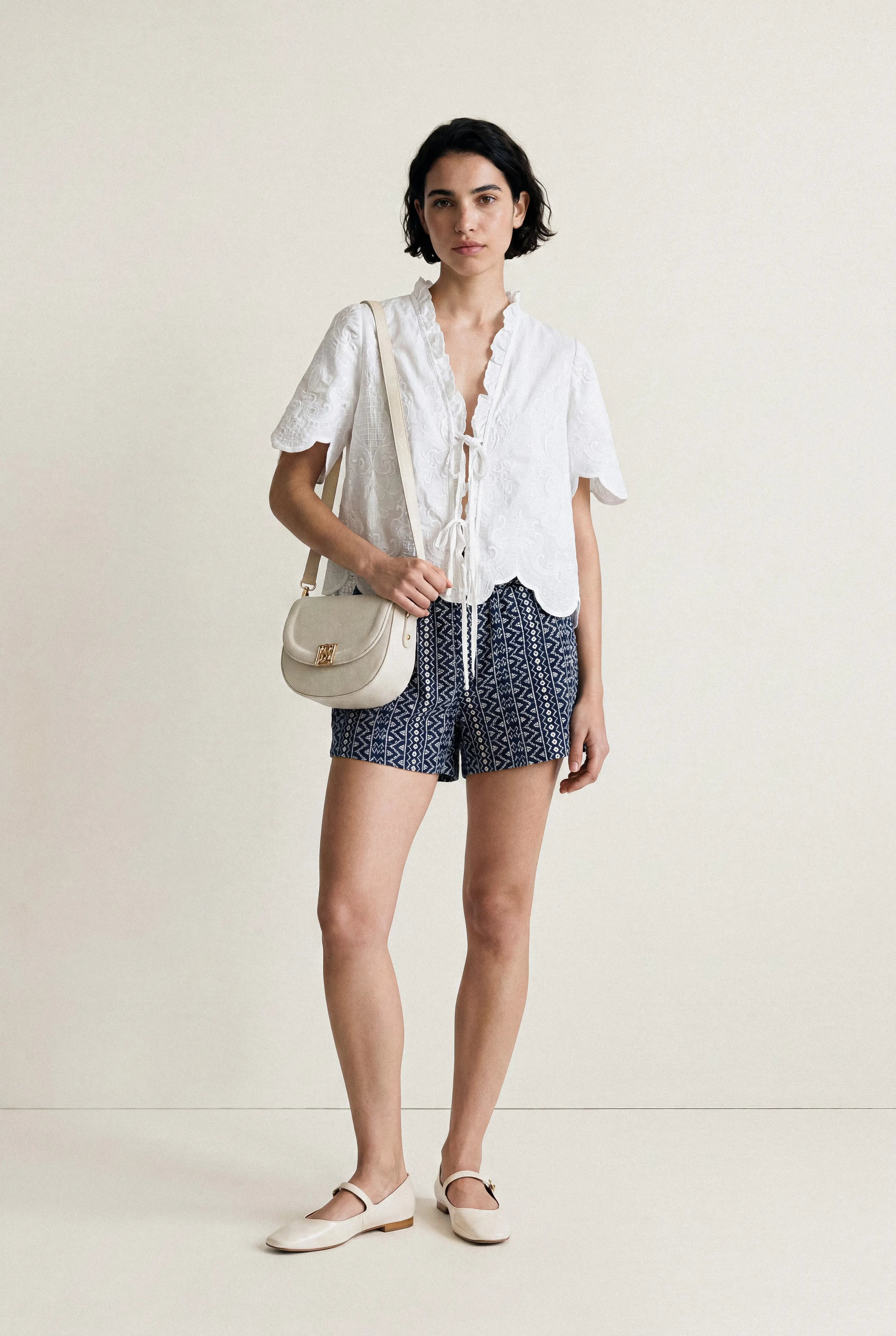 BLOUSE BRODERIE À LACETS LISON