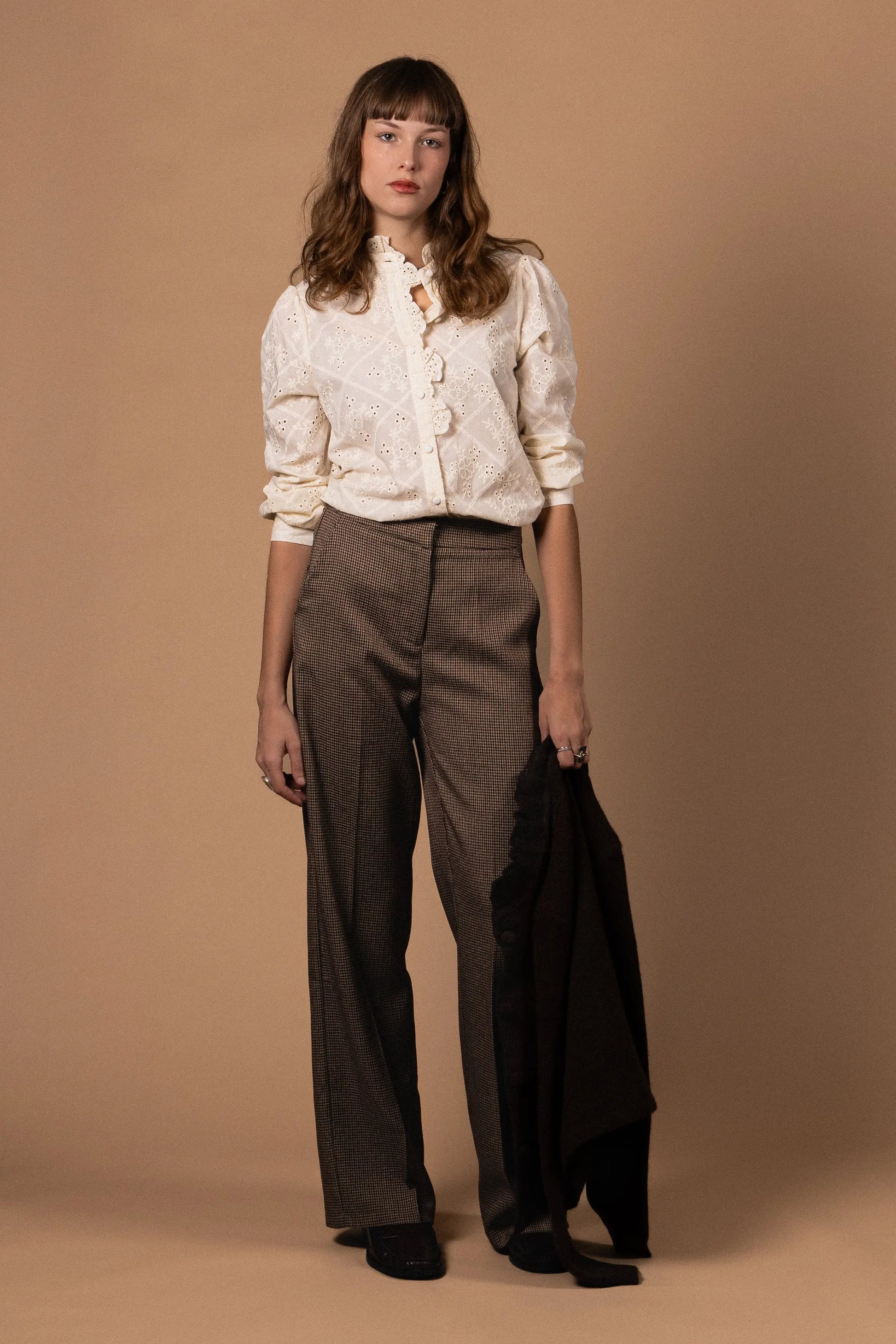 BLOUSE COTON BRODÉE COL MONTANT Not specified