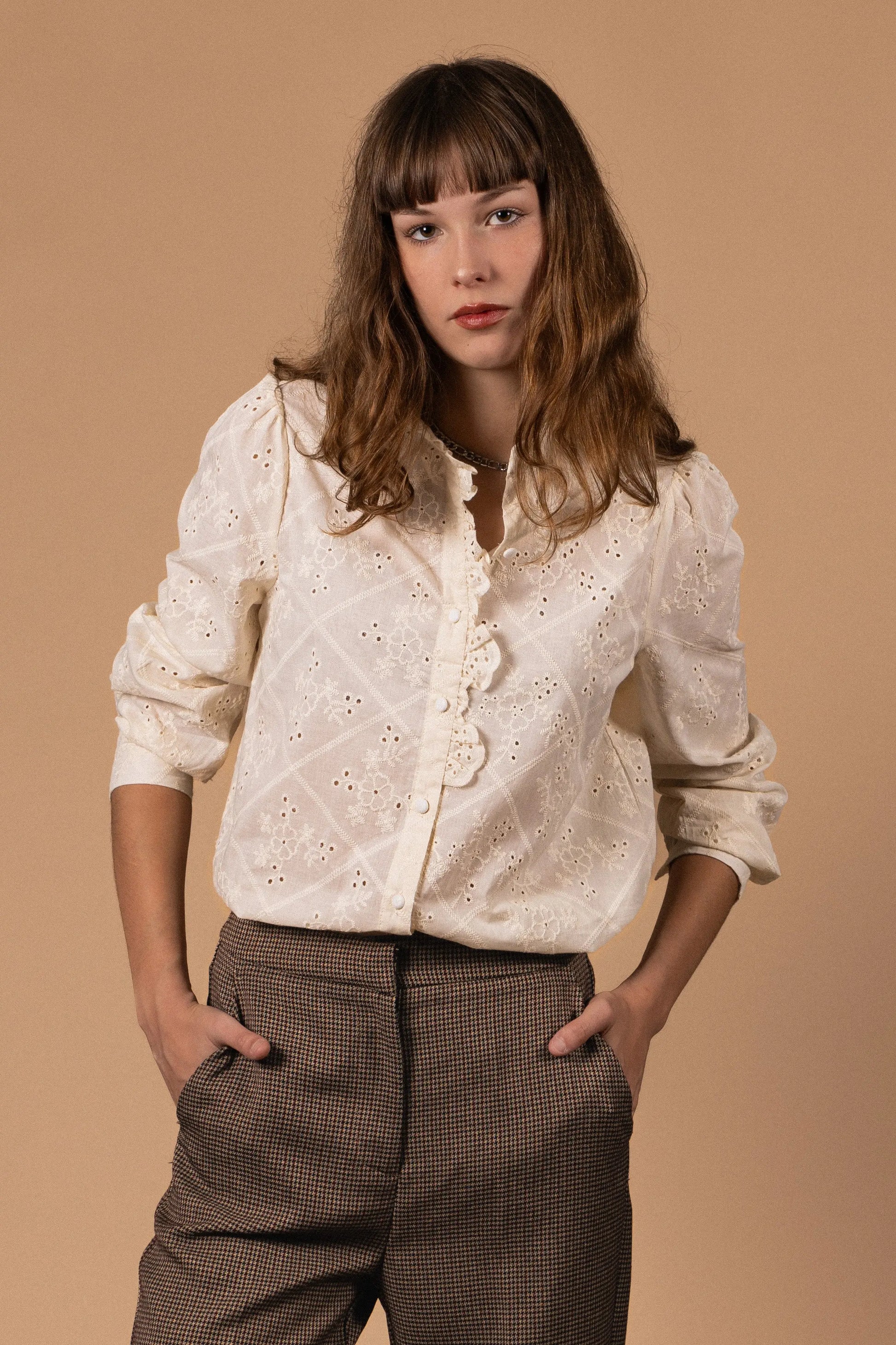 BLOUSE COTON BRODÉE COL MONTANT Not specified