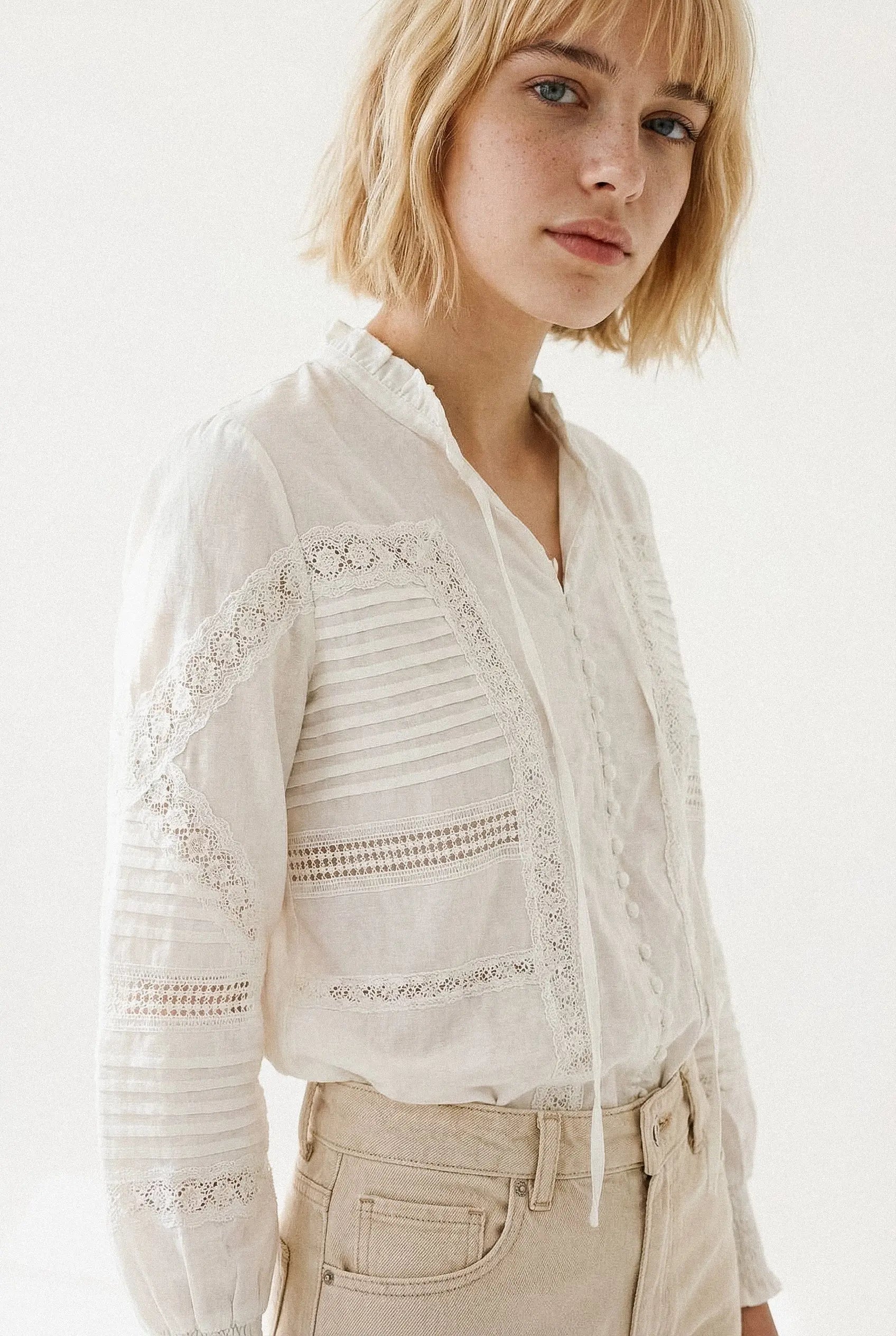 BLOUSE DENTELLE ALMA Not specified