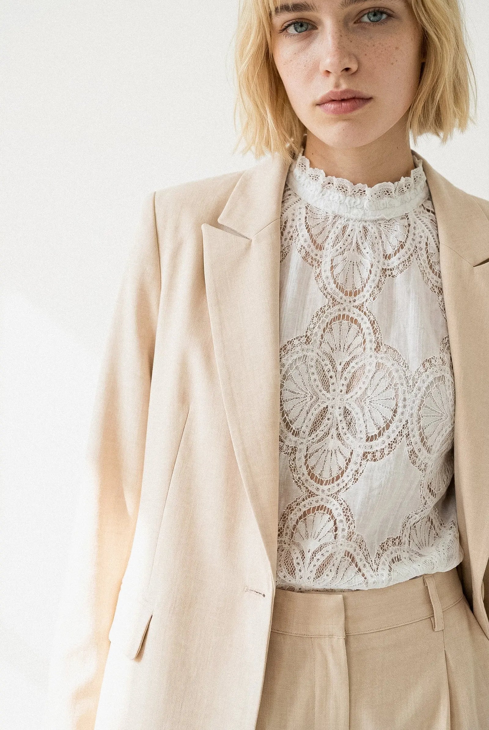 BLOUSE DENTELLE LOUISE Not specified