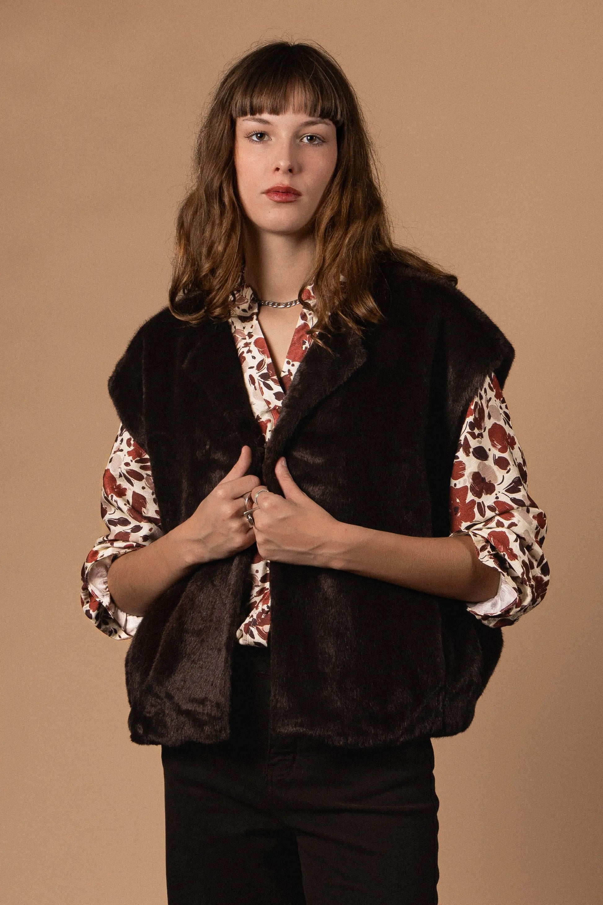 FOURRURE SANS MANCHES Not specified