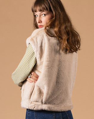 FOURRURE SANS MANCHES Not specified