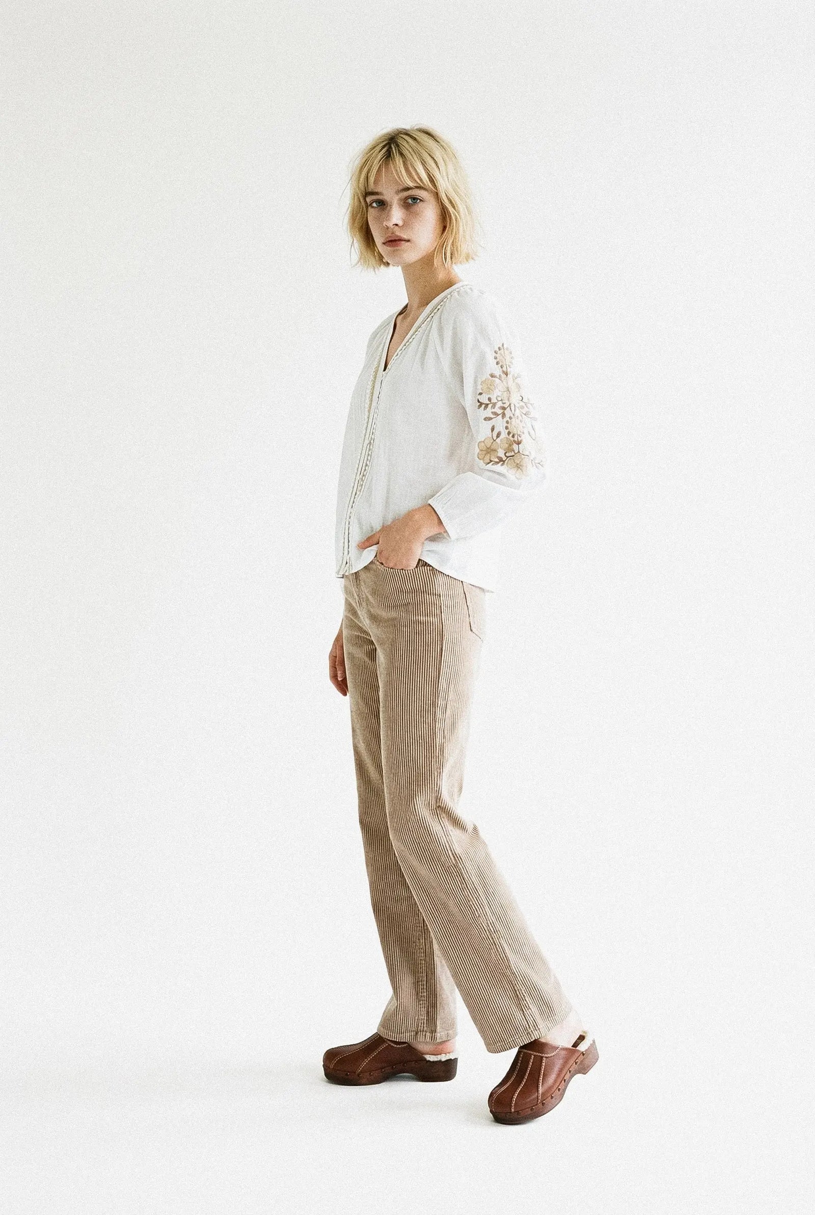 JEAN RAYURES ALMA Not specified