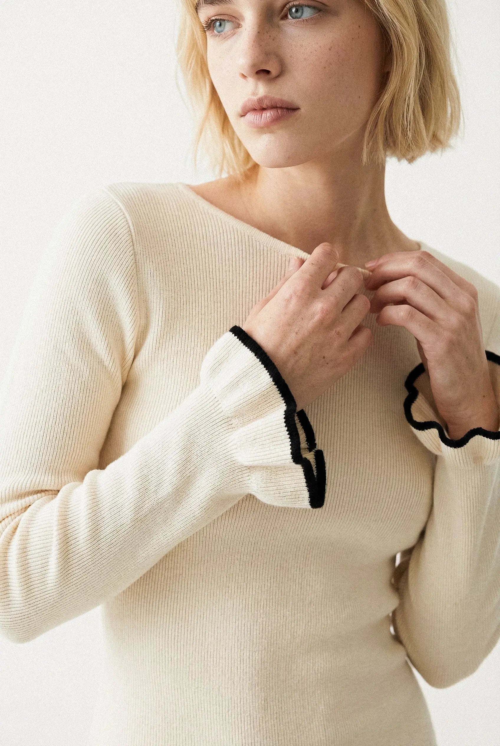 ROBE COURTE ONDULÉE IRÈNE Not specified