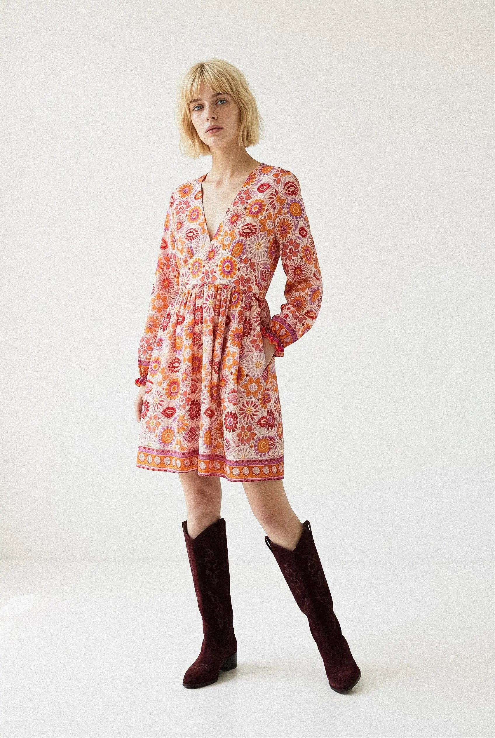 ROBE IMPRIMÉE COURTE ROMANE Not specified