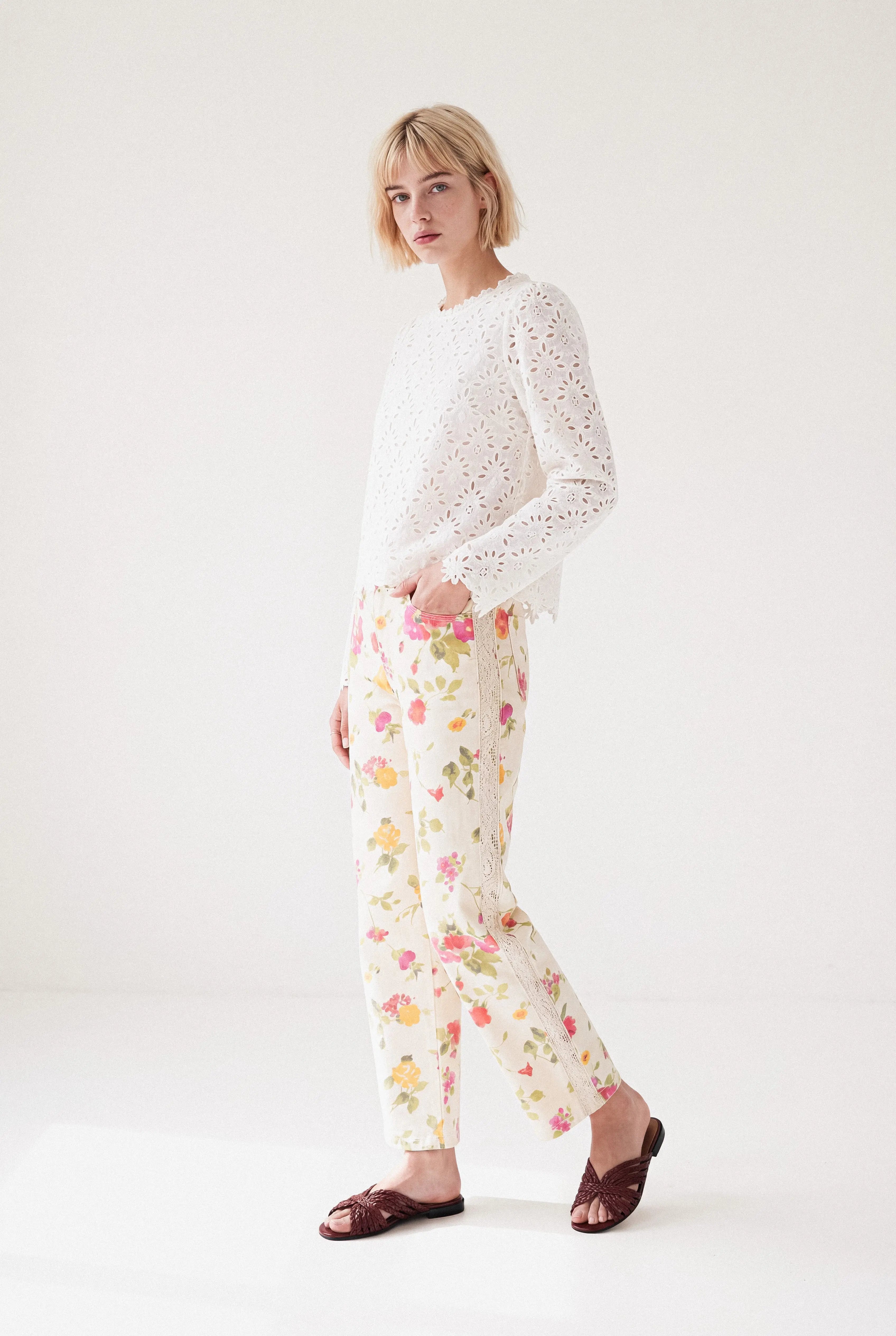 TOP DENTELLE ANGLAISE