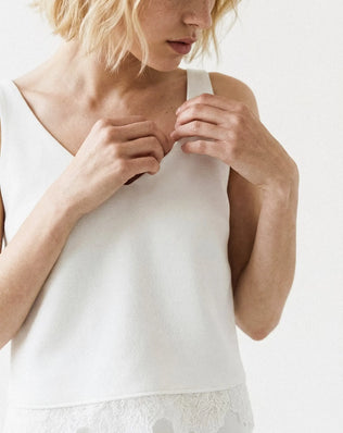 TOP LINA Not specified