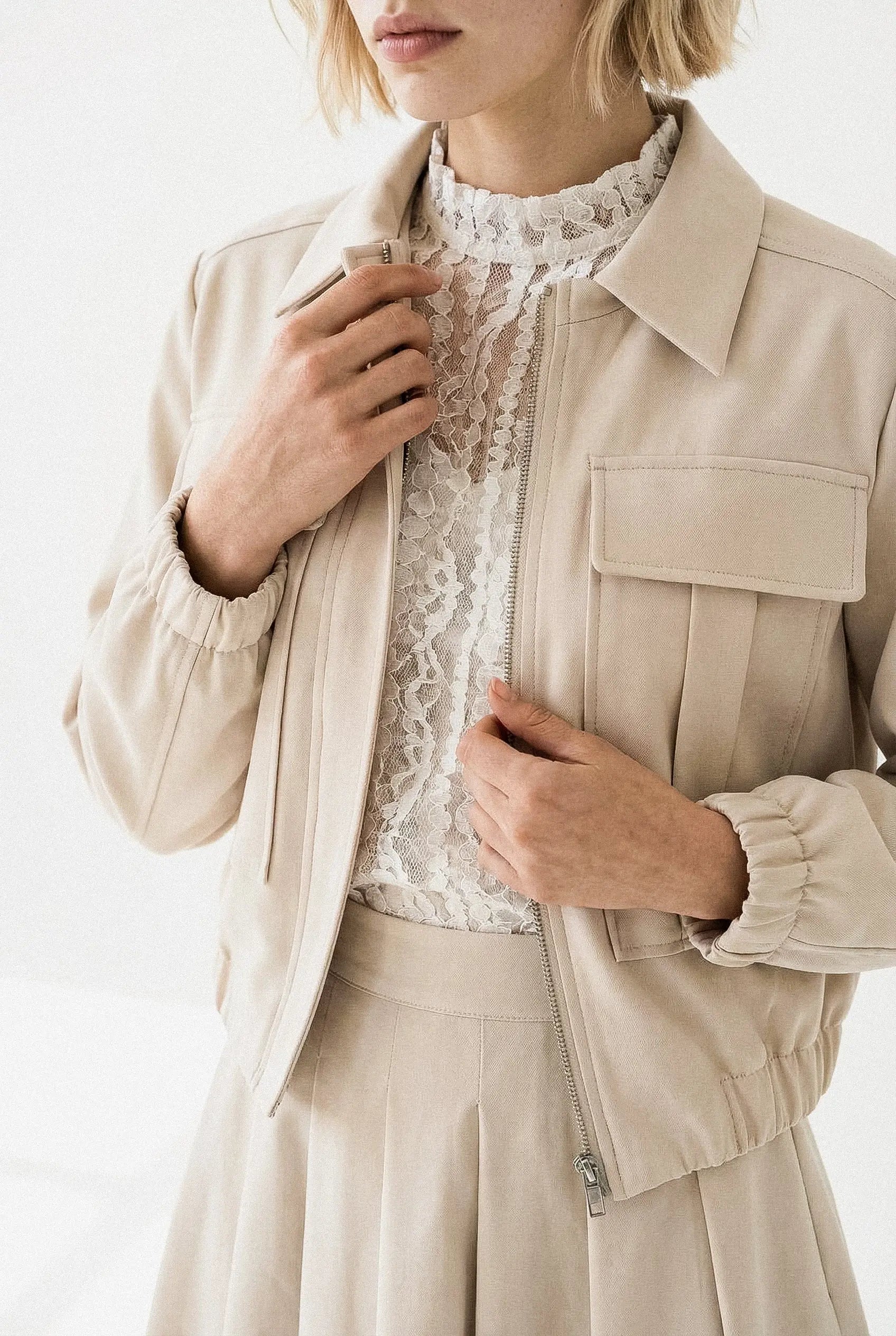 VESTE COURTE LOU Not specified